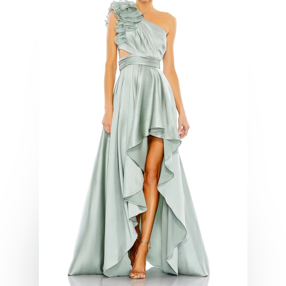 NWT MacDuggal size 0 Sage Ruffled One Shoulder Cut Out Hi-Low